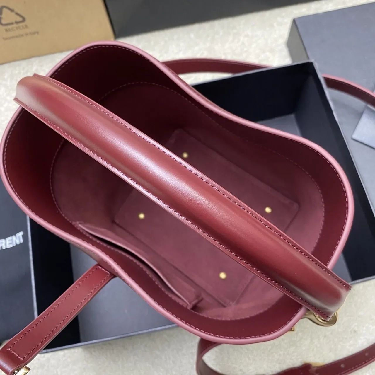Bolsa YSL LE 37 EM COURO de Bezerro Vinho  - Foto 2