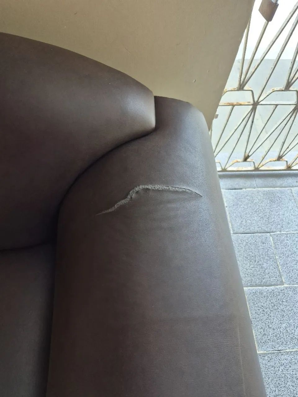 Excelente Estado conjunto de sofás ,   material resistente  - Foto 3