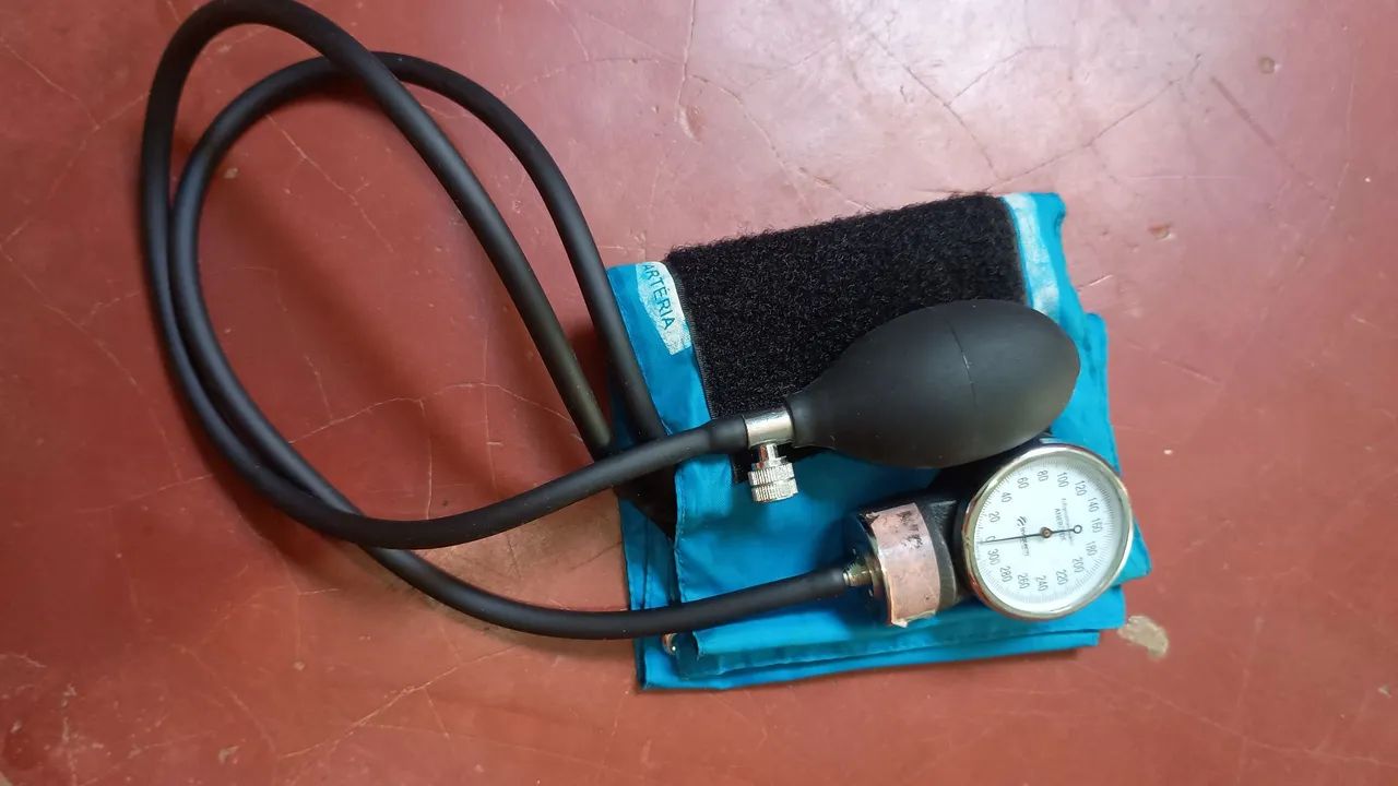 Vendo kit esfigmomanômetro, estetoscópio