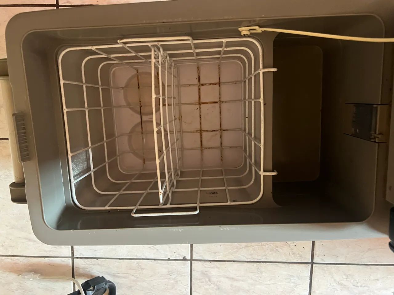 Geladeira Elber novinha 41lts - Foto 2