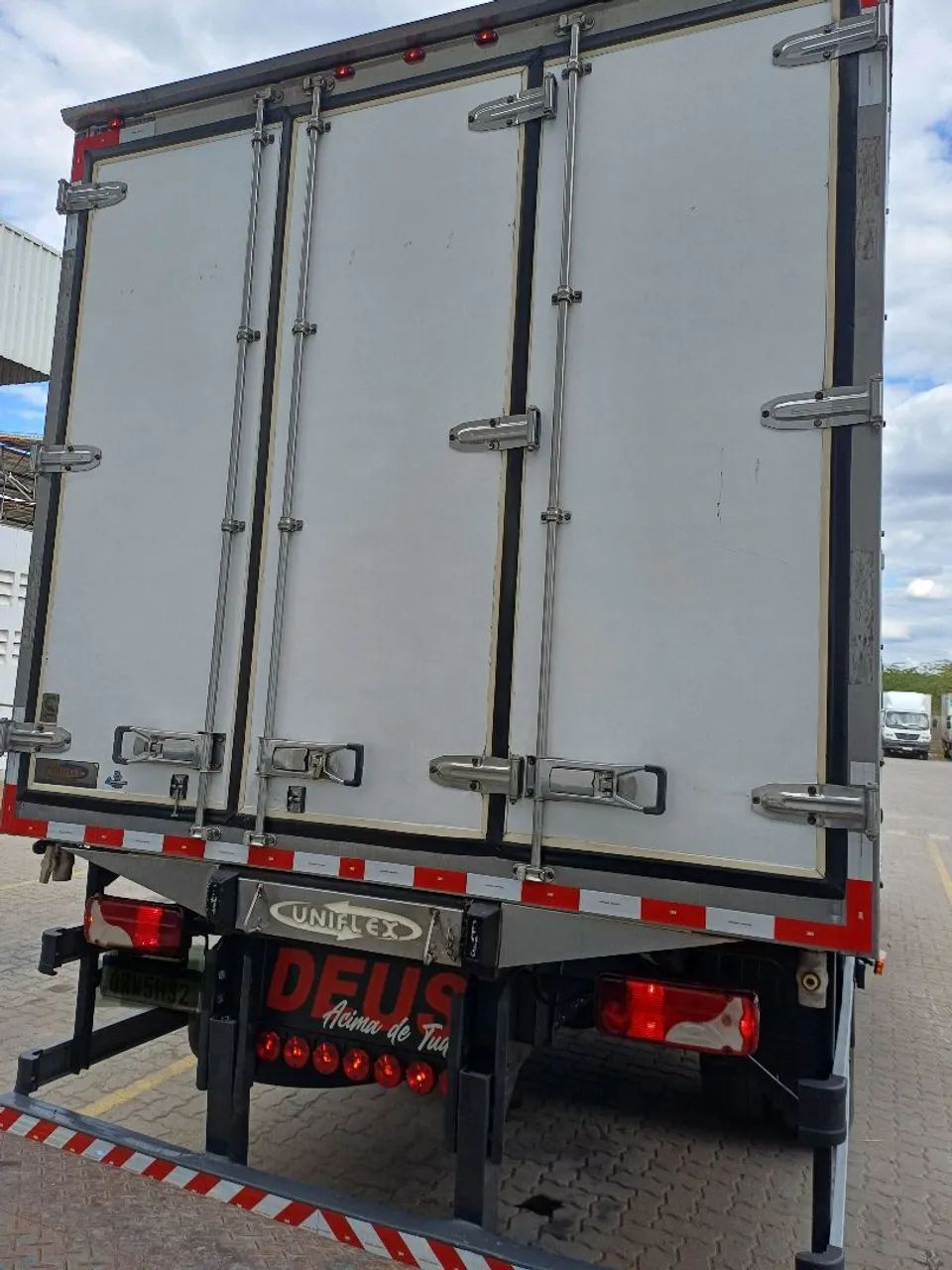 Iveco/Tector 170E22  - Foto 3