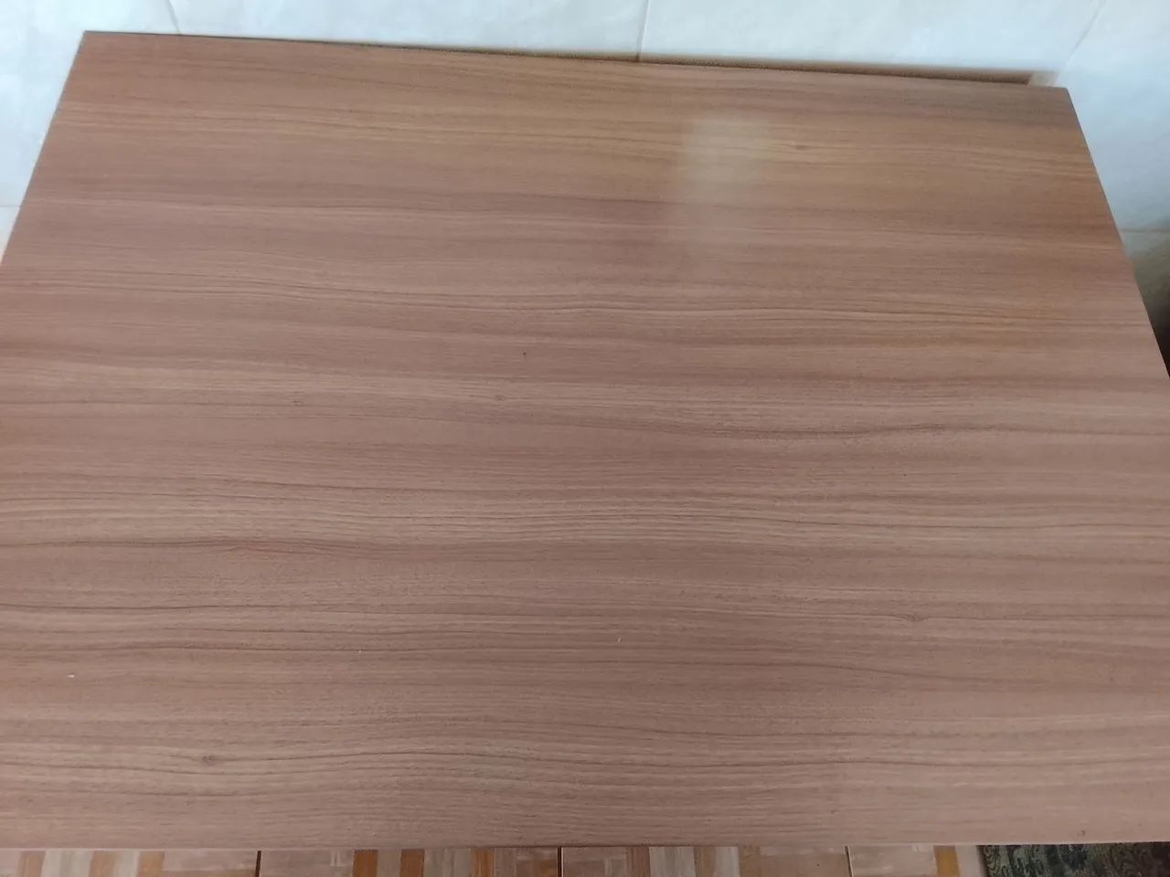 Mesa seminova de madeira. - Foto 2