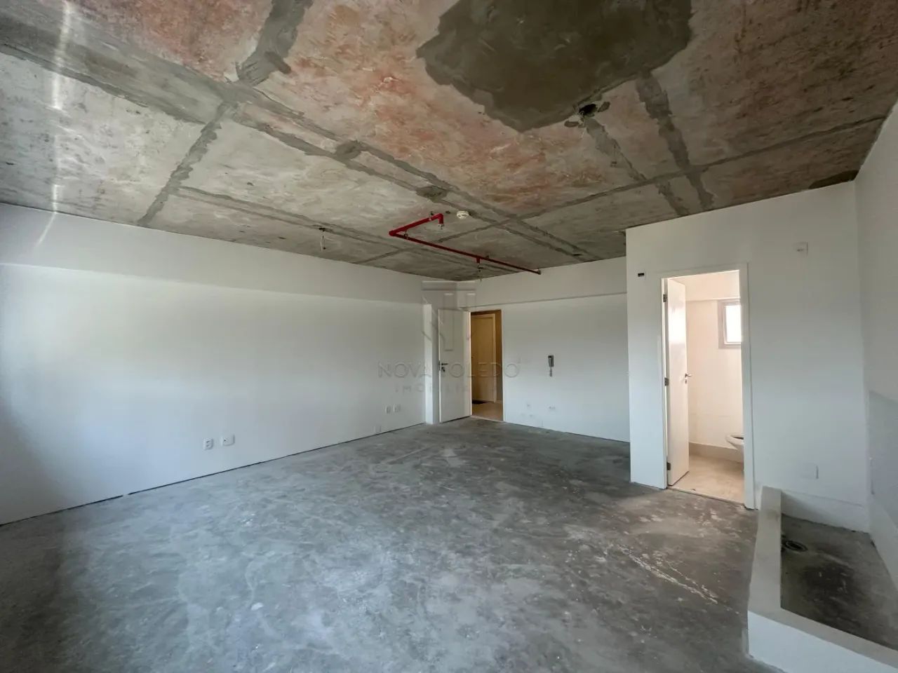 SALA COMERCIAL PARA LOCAÇÃO COM 36,00 METROS, JARDIM AQUARIUS.