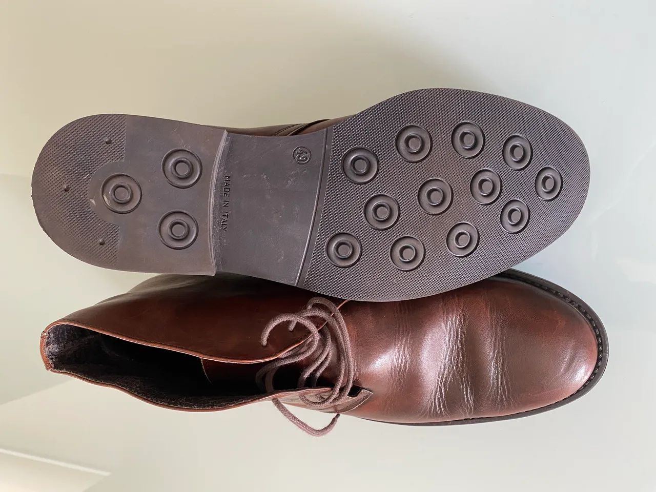 Bota de couro com solado de borracha  - Foto 3