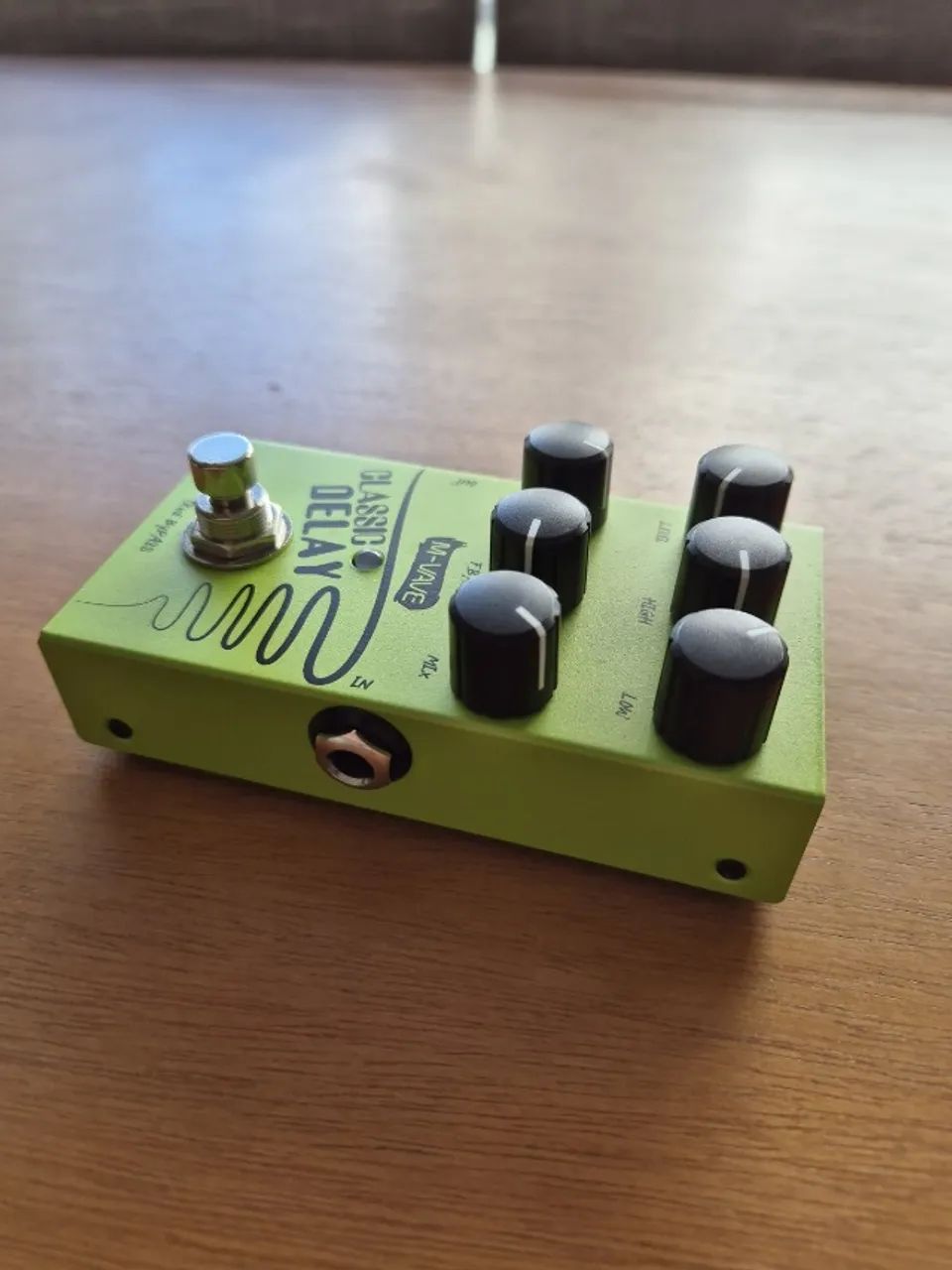 Pedal M-Vave Classic Delay, com caixa original