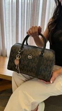 Bolsa Michael Kors Monograma Clássica Premium - Foto 2