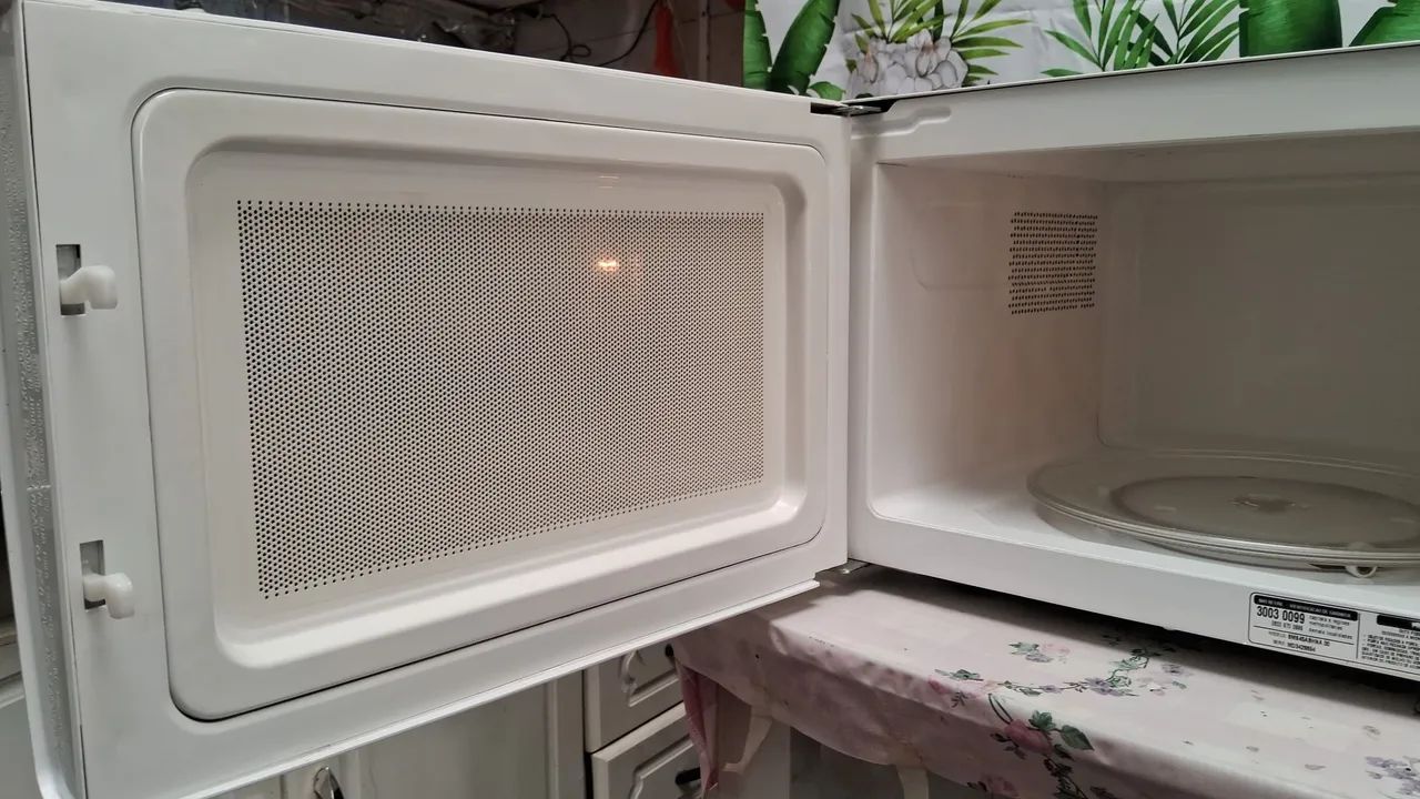 Microondas Brastemp - 30 litros -modelo  ative  - Ótimo funcionamento  - Foto 5