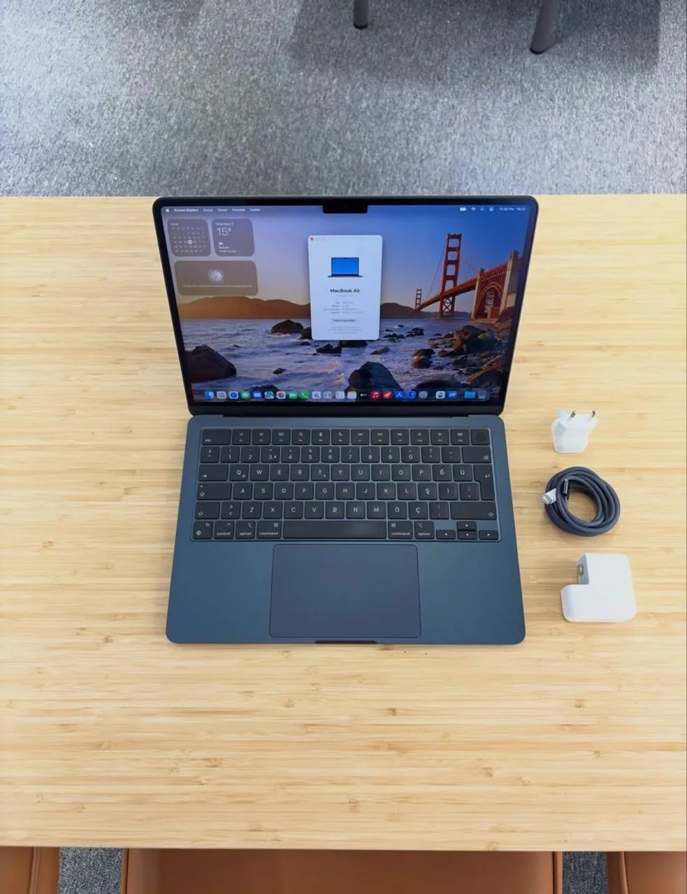 MacBook Air M3 bat 96% SEM MARCAS
