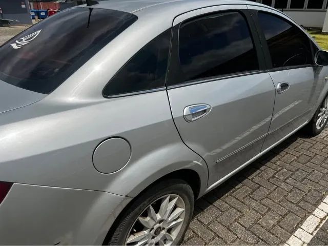 Fiat Linea LINEA ESSENCE 1.8 Flex 16V 4p 2012