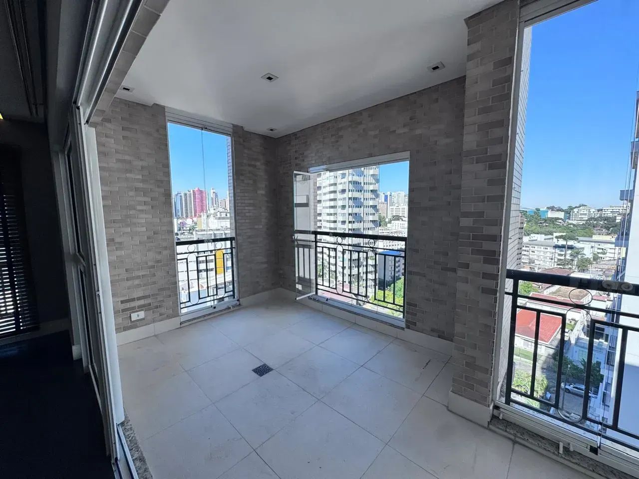 Duplex com 140 m2 em condomínio clube no Batel - Foto 4