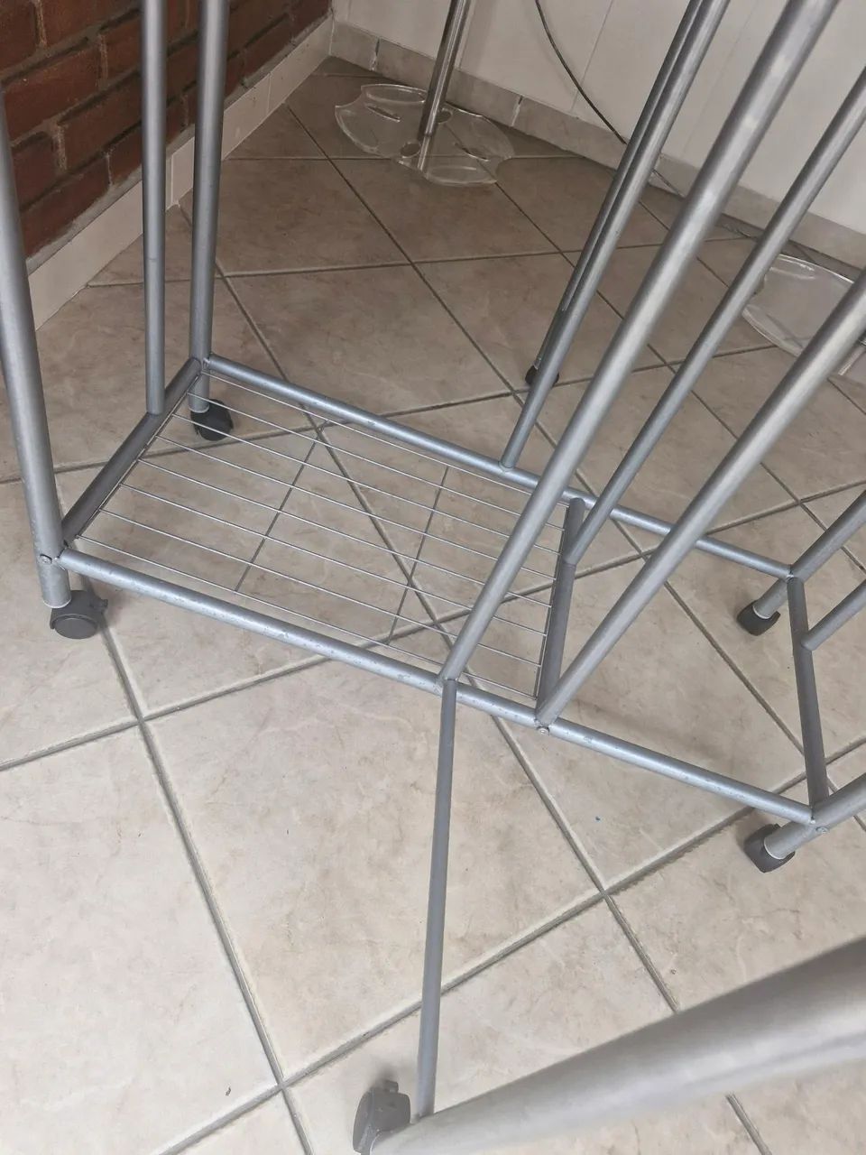 MESA DOBRÁVEL E APOIO!!! - Foto 2