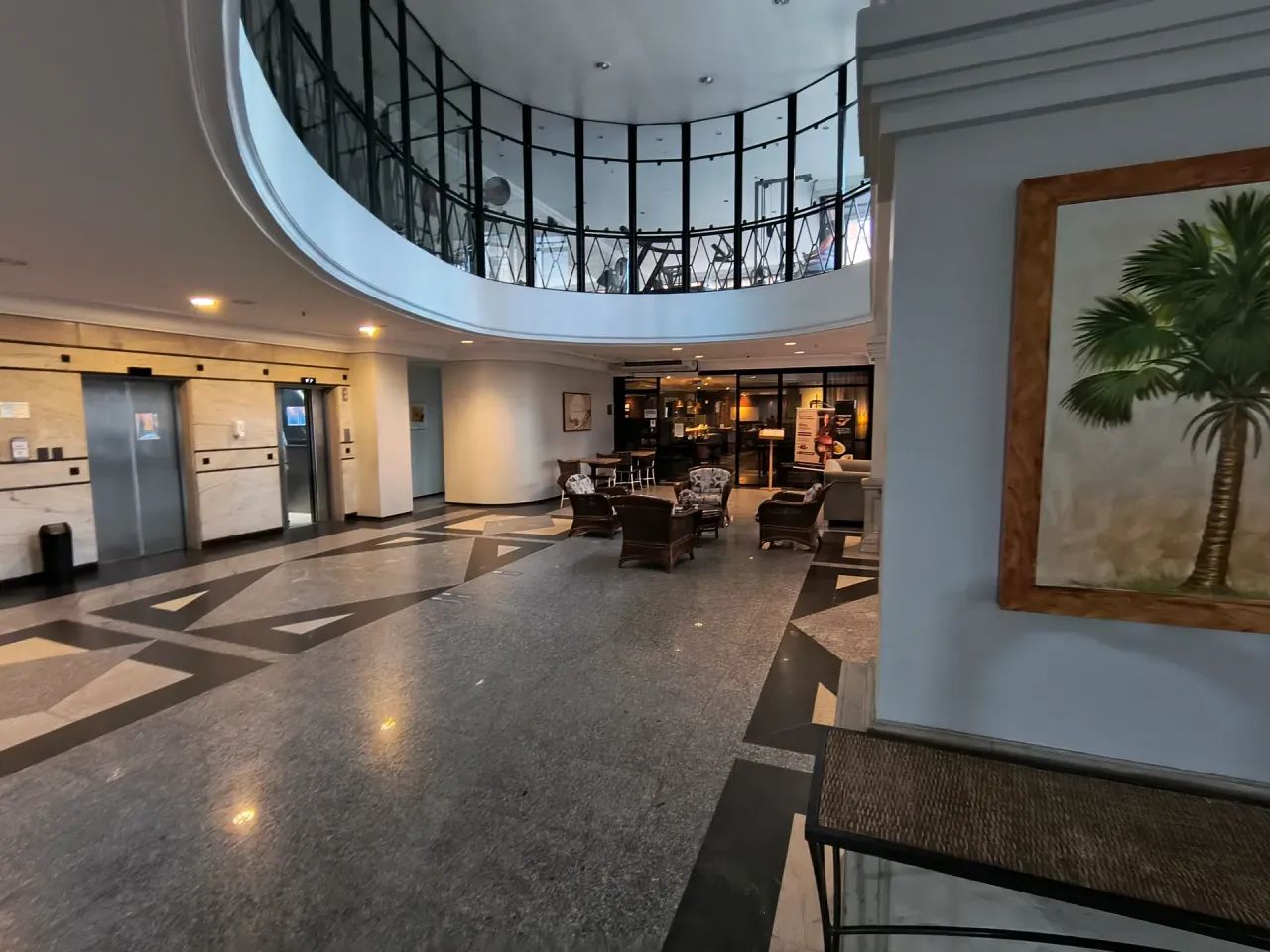 Alugo Flat mobiliado com serviço de hotel! - Foto 2