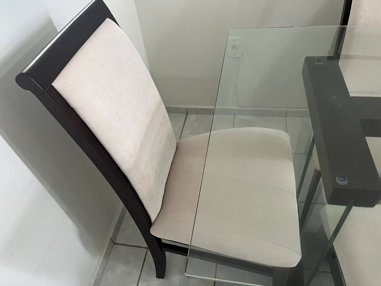 Mesa de jantar Jacauna com 06 cadeiras  - Foto 3