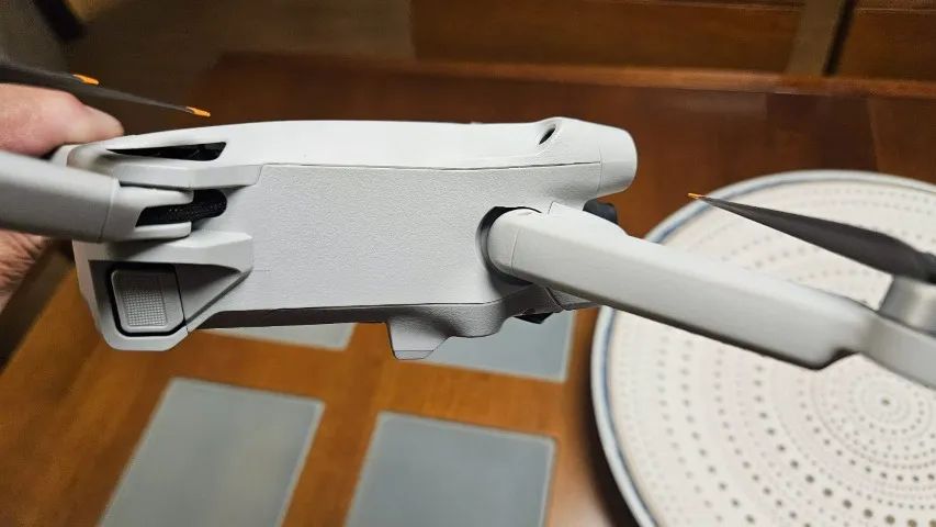 DJI MINI3 PRO STANDARD - ATIVADO SEM USO - Foto 2