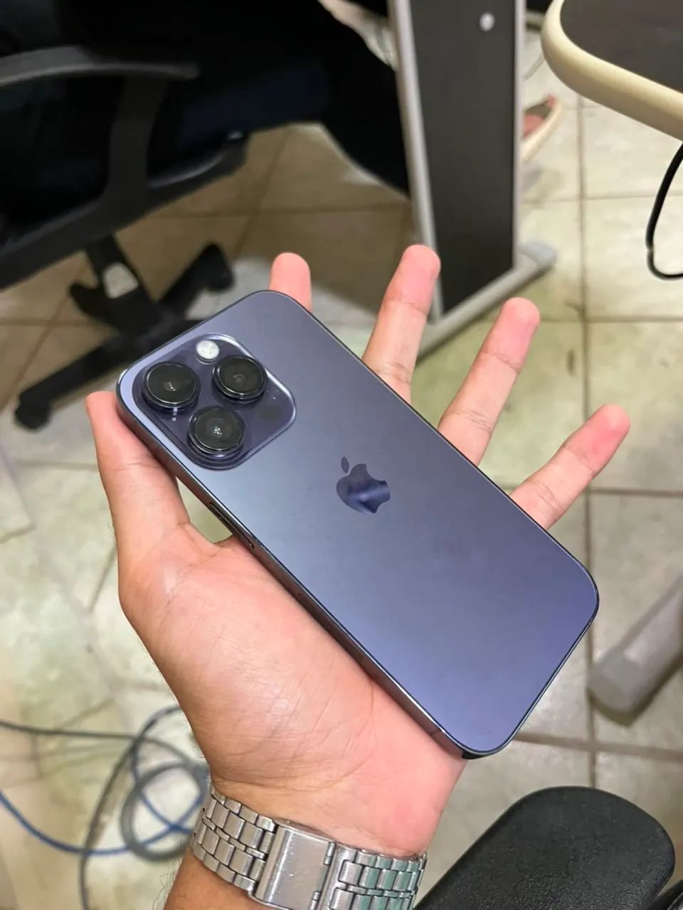 Iphone 14 pro Novo - Foto 3