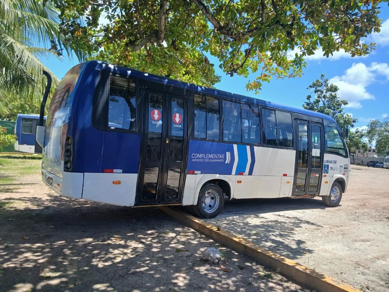 Microônibus Marcopolo Volare DW9 2012 - Foto 2
