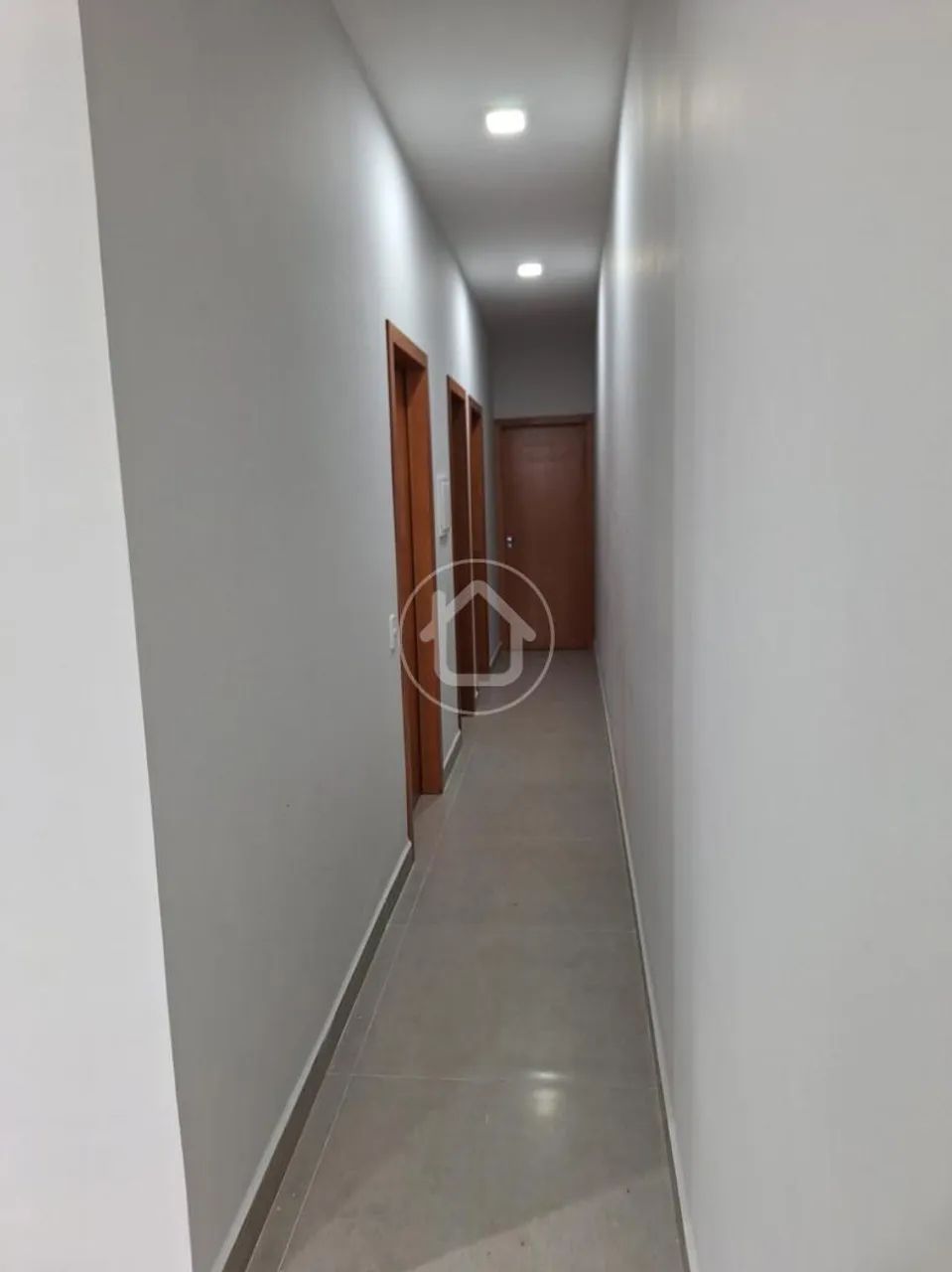 CASA PRÓXIMO A AV. DAS TORRES - Foto 4