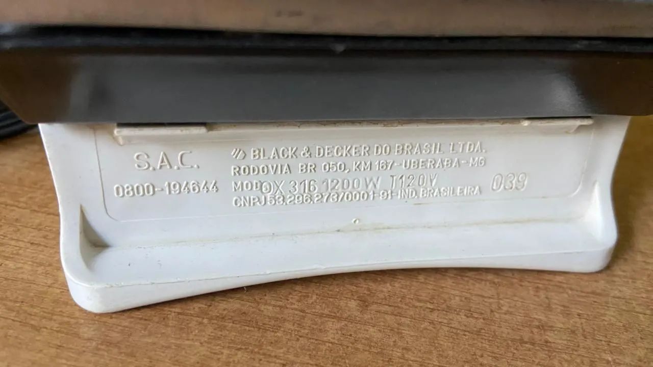 FERRO BRACK DECKER    DE PASSAR ROUPA  - Foto 5