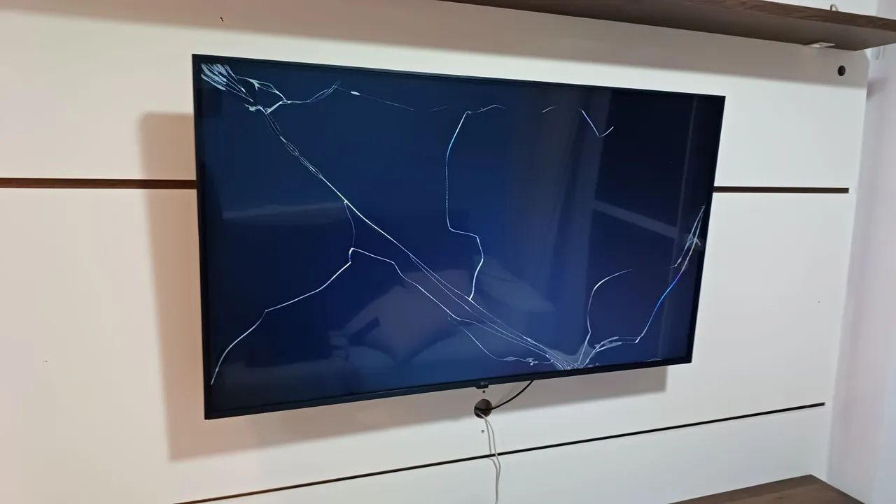 TV LG 43 Com defeito
