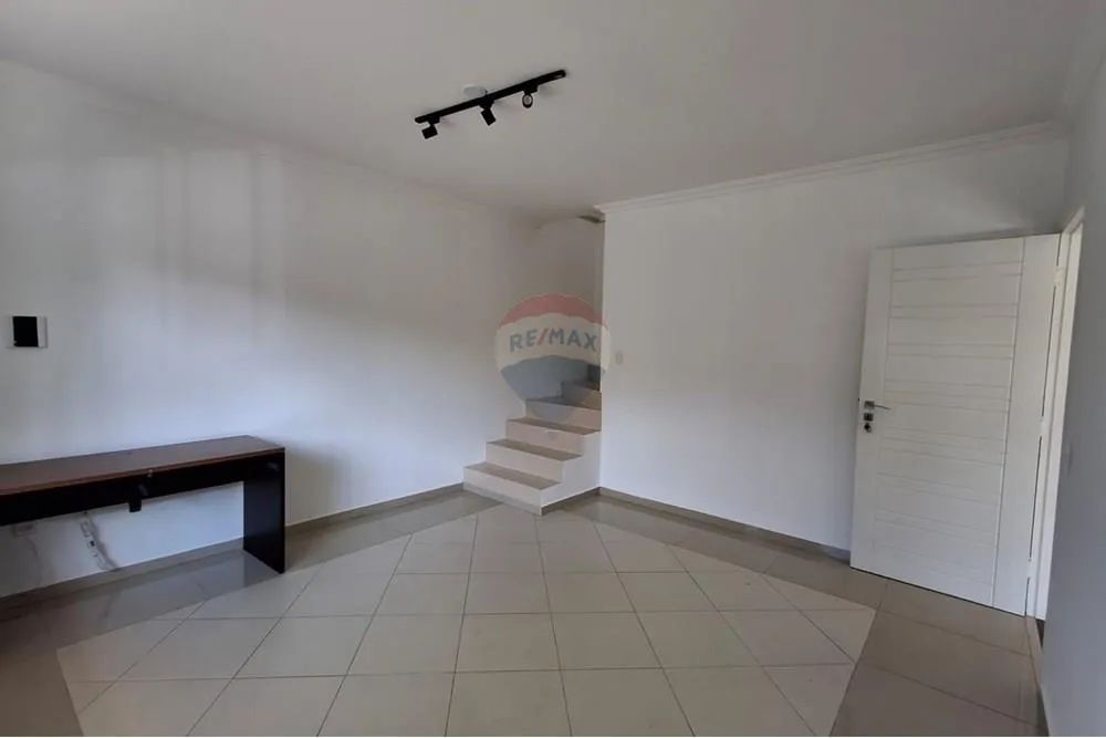 Casa de 3 Quartos em um ótimo Condomínio de Vinhedo - Foto 2
