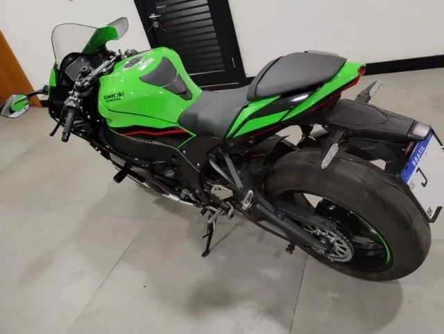 かか Nova Kawasaki Ninja ZX-10R 2026 ganha 'asas' como modelos de