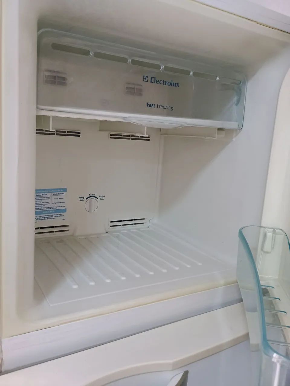 Geladeira Eletrolux com defeito  - Foto 3