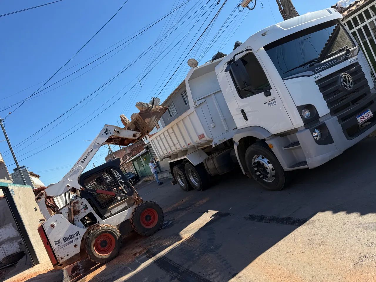 Bobcat 24 horas  - Foto 2