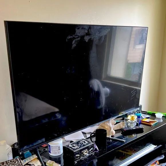 Tv smart 55° 4K com defeitos no led