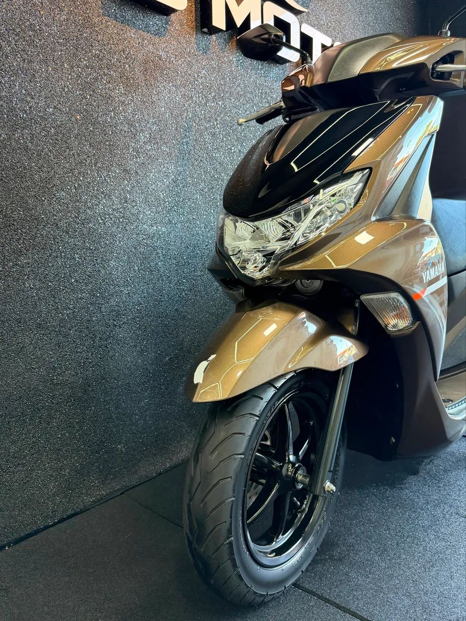 YAMAHA FLUO 125 - 2025  - Foto 4