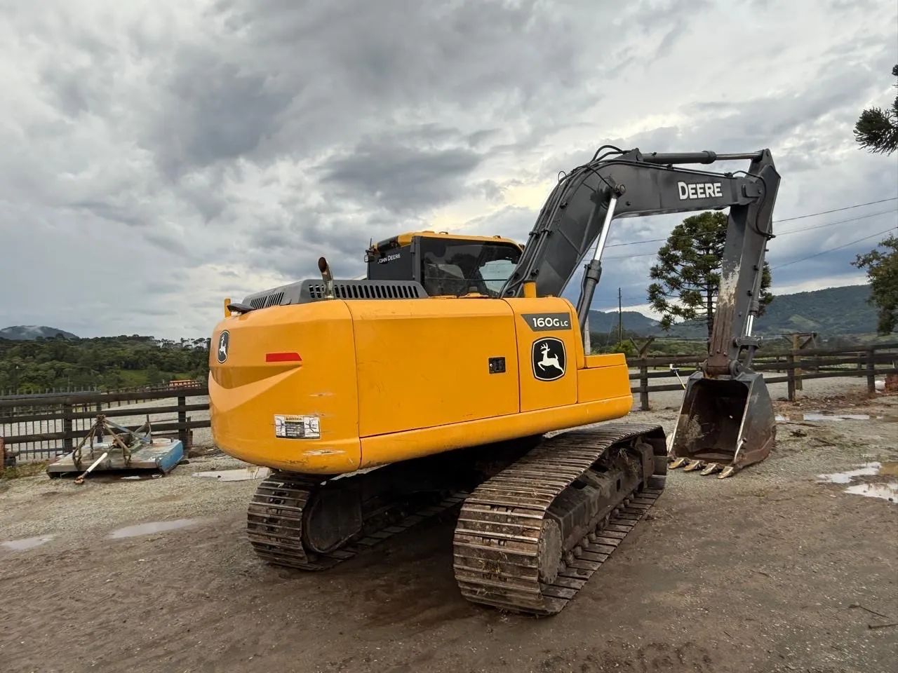 ESCAVDEIRA HIDRÁULICA  JOHN DEERE 160 GC - Foto 2