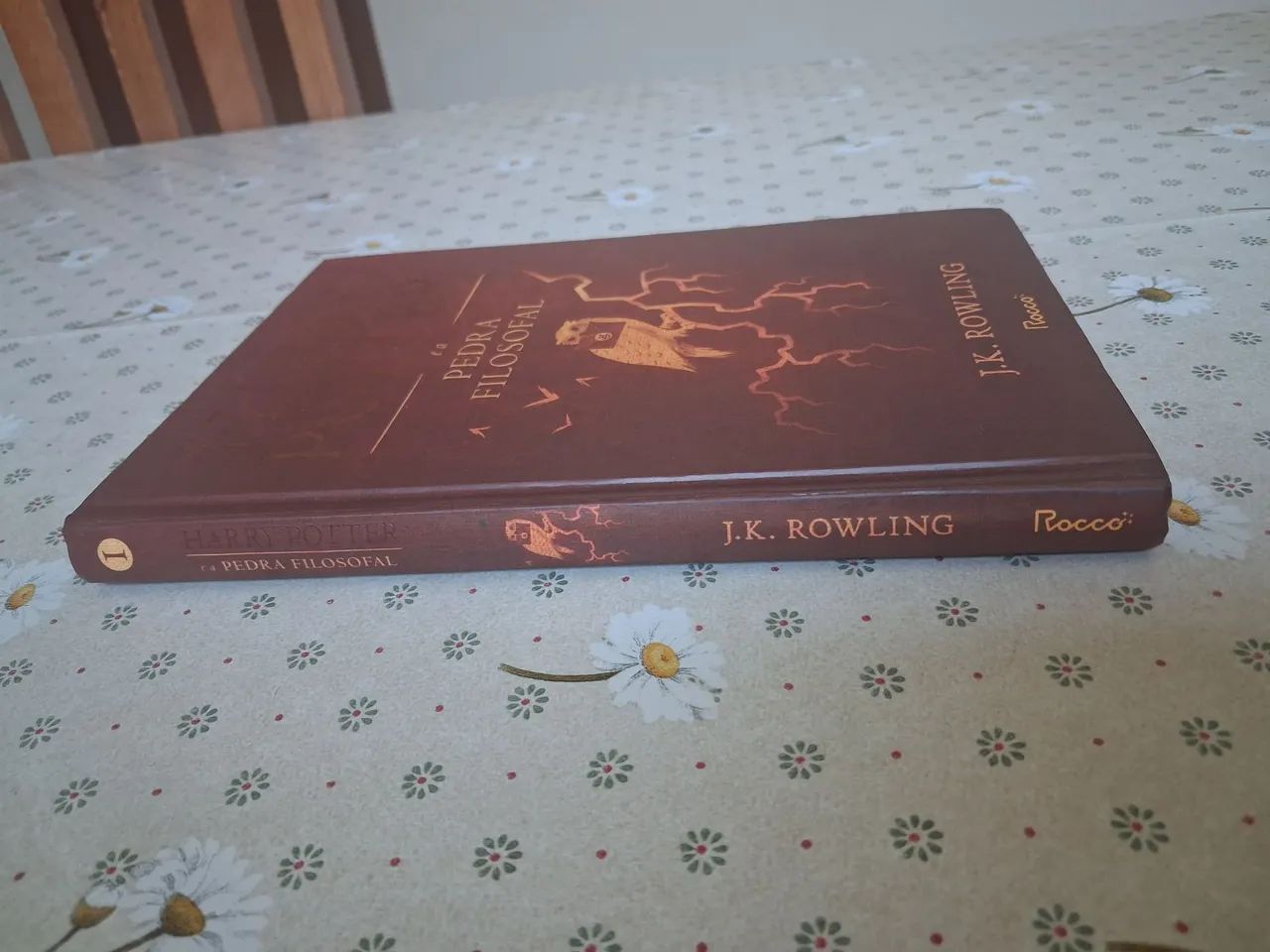 Livro Harry Potter e a Pedra Filosofal - Foto 2