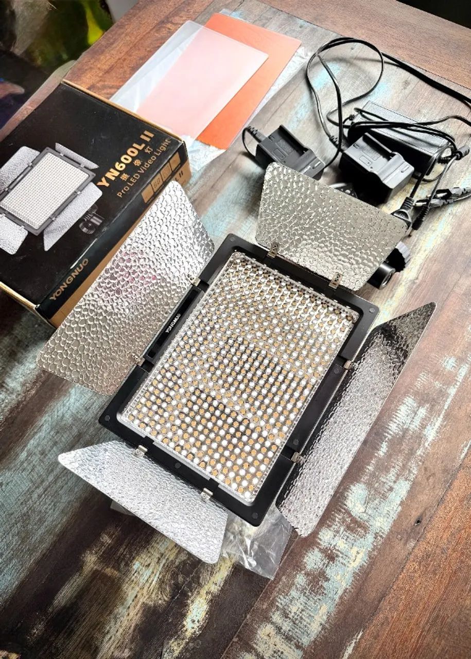 LED Yongnuo YN600L II - Acessórios para Câmeras e Filmadoras