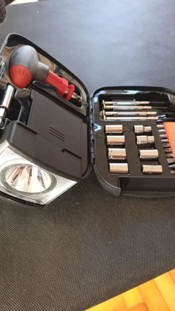 Kit ferramentas com lanterna