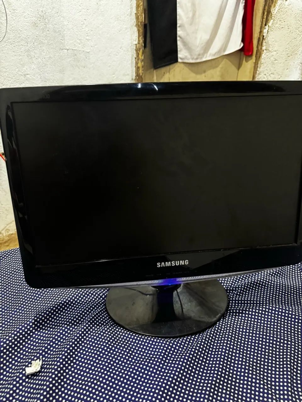 Monitor Samsung 19 Polegadas com Linhas