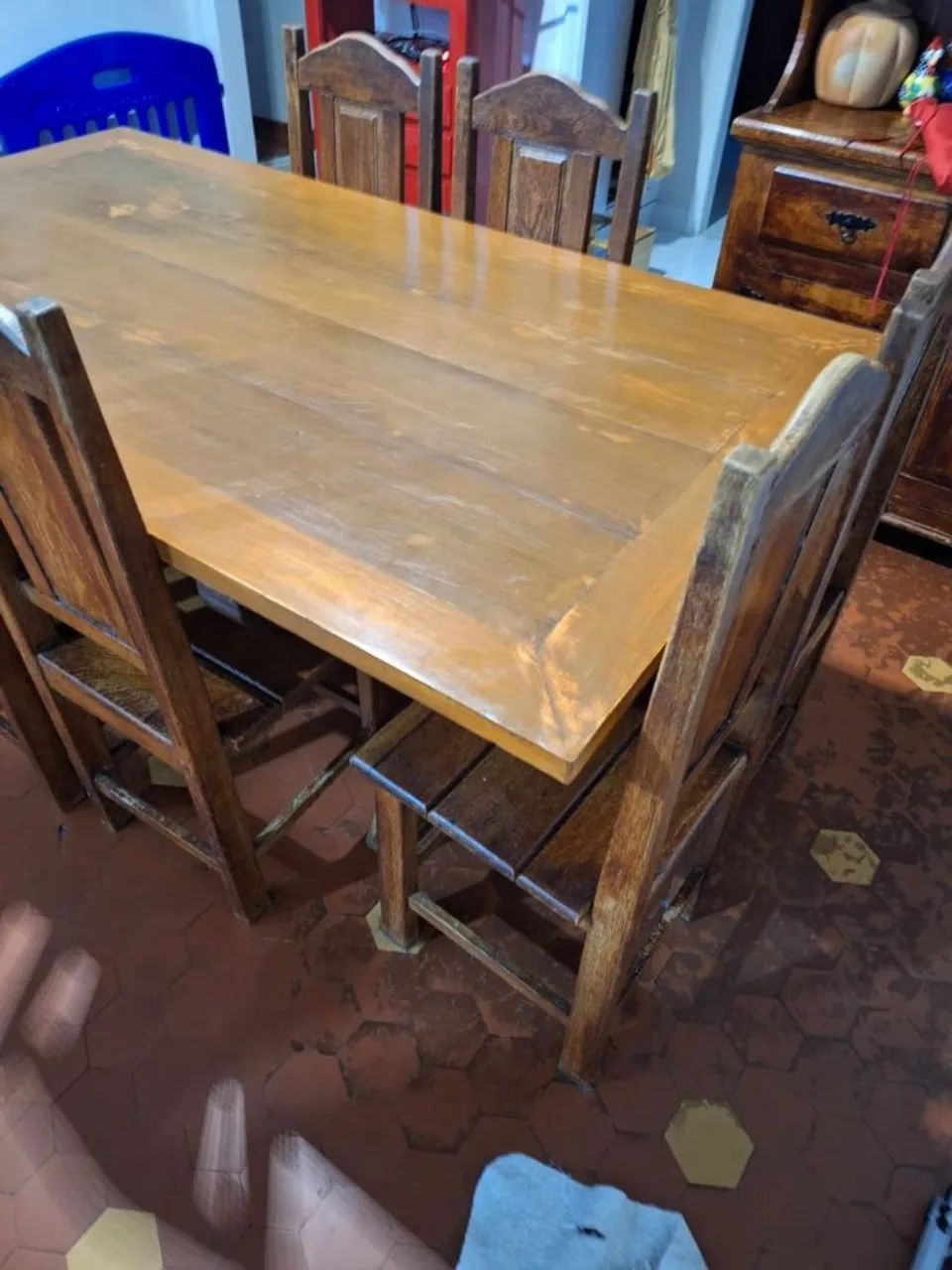 Vendo mesa de madeira massiva  - Foto 2