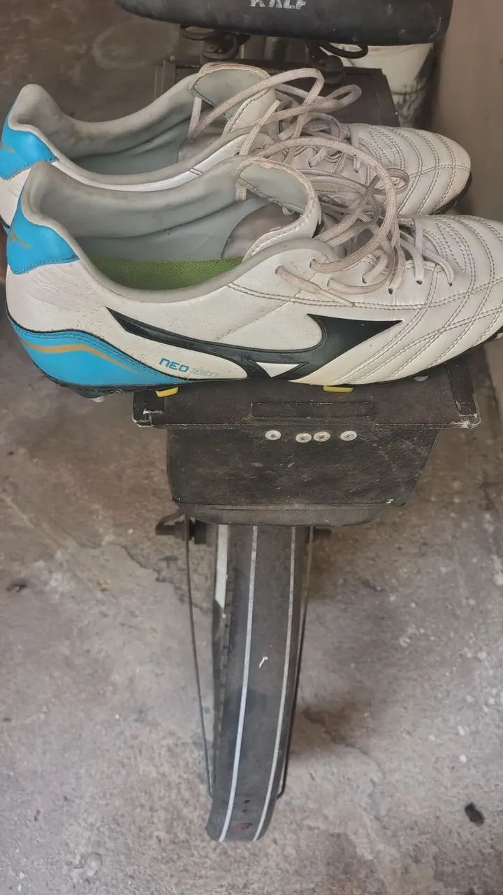 Chuteira Mizuno morelia neo 41 travas mistas - Calçados Esportivos