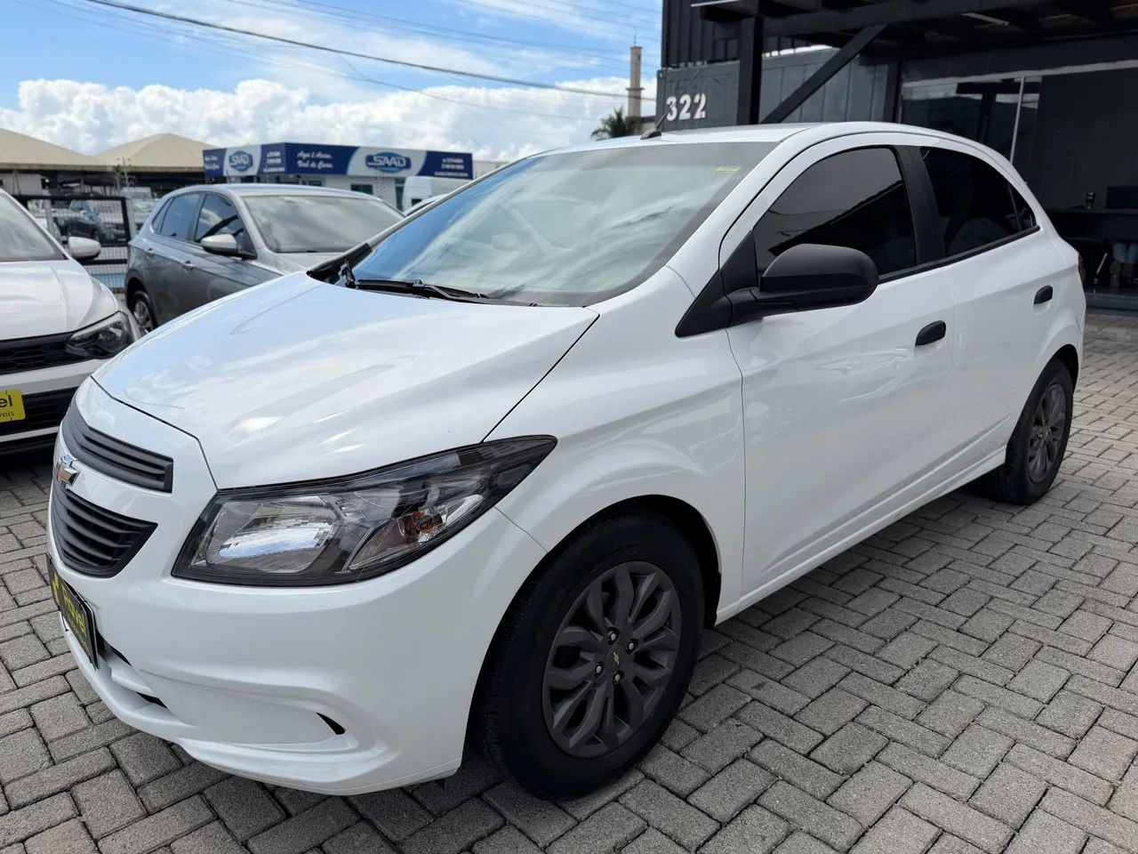 Chevrolet Onix JOY Hatch 1.0 8V Flex Mec. 4P 2019 - Foto 2
