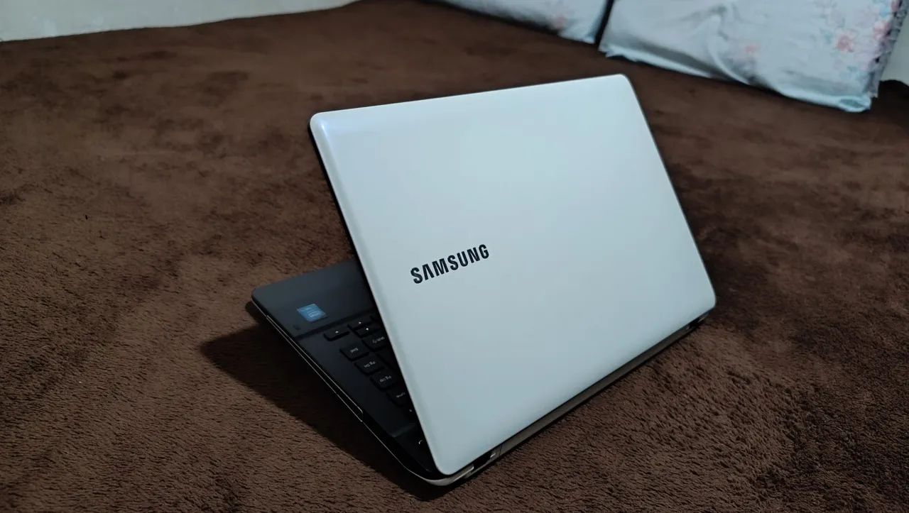 Notebook Samsung CORE i5 RAM 8GB SSD 256 GB  - Foto 2