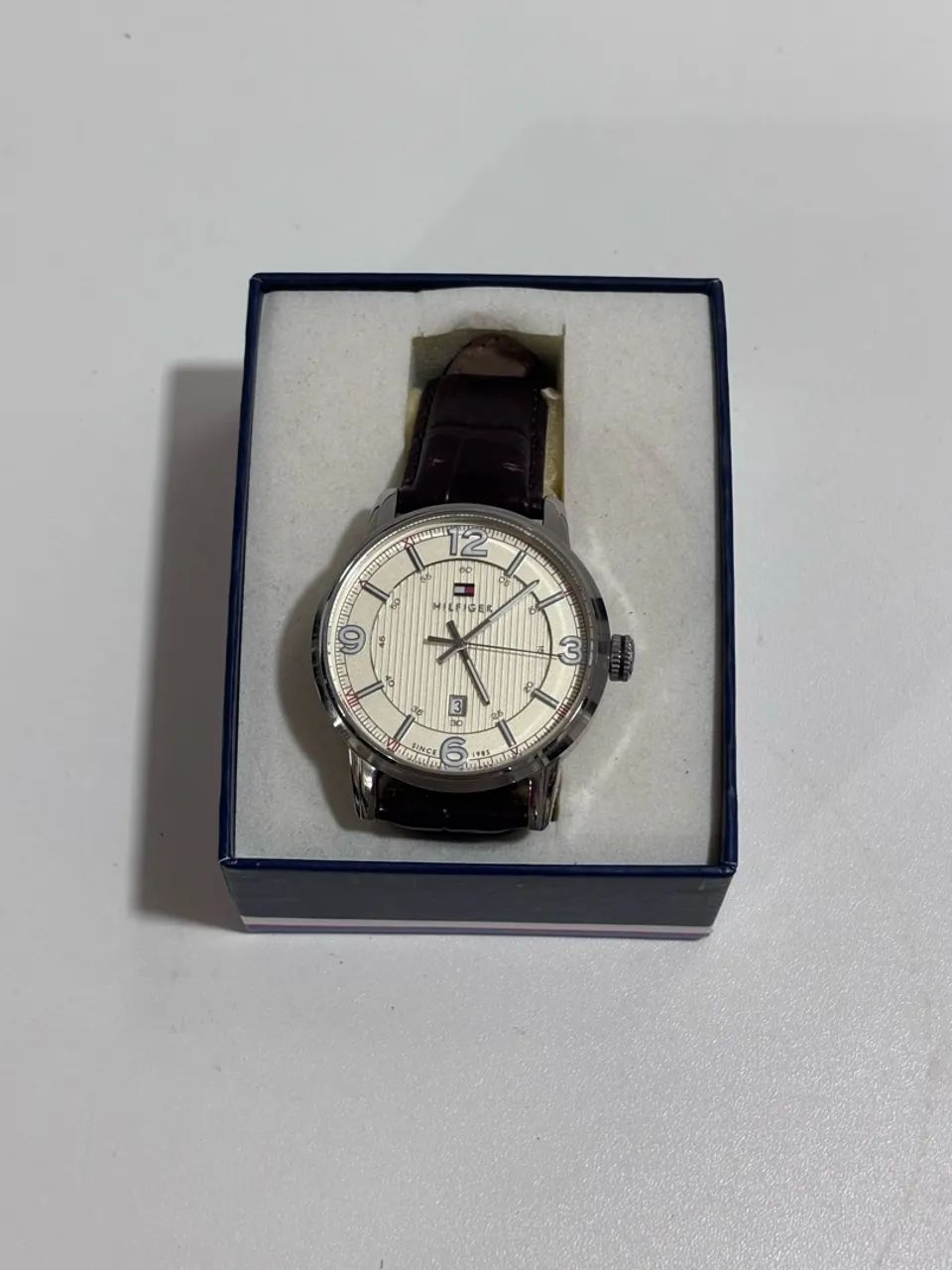 Relógio Tommy Hilfiger Masculino Original - Pulseira Couro, Caixa e Manual