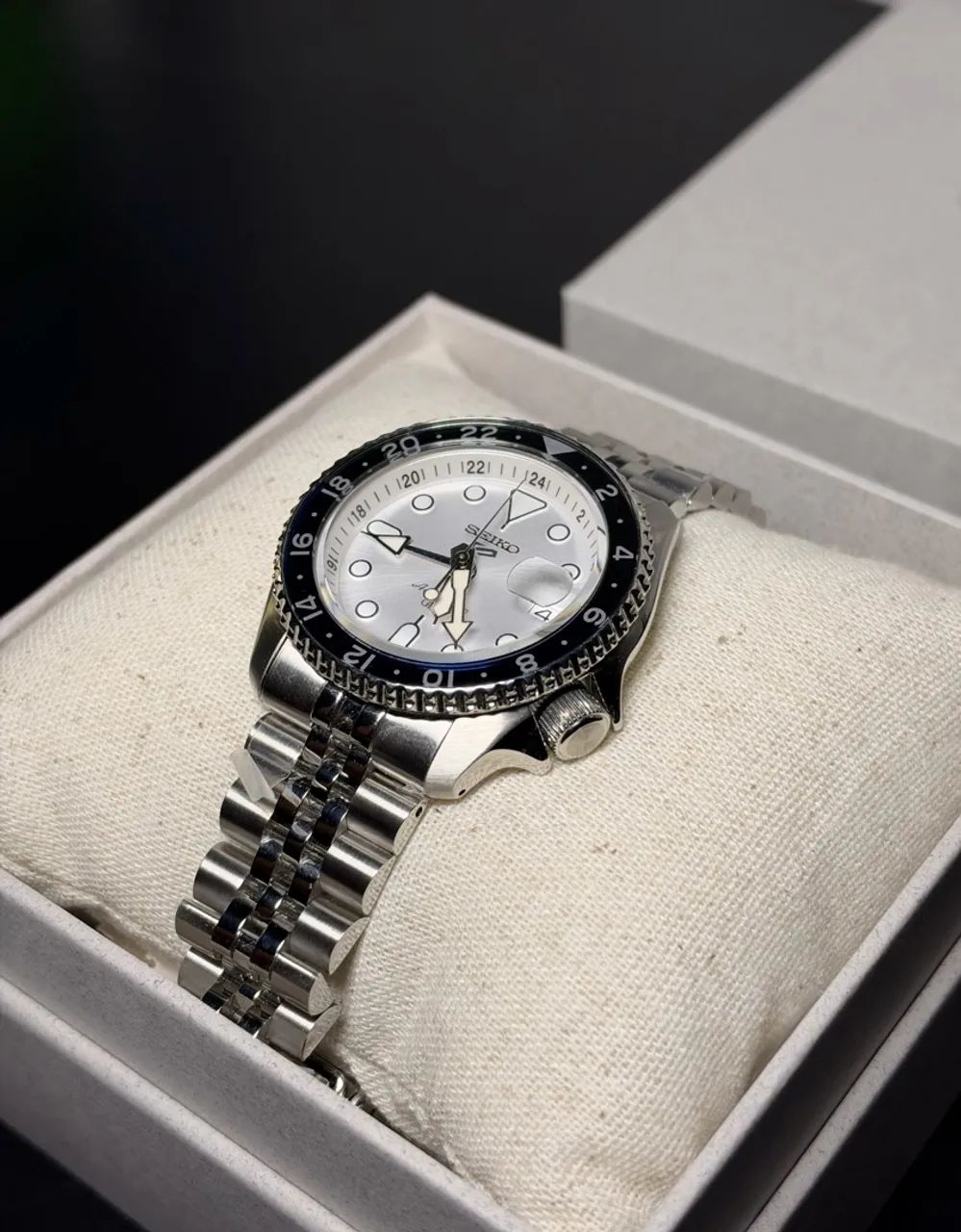 Seiko 5 Sports GMT  - Foto 4