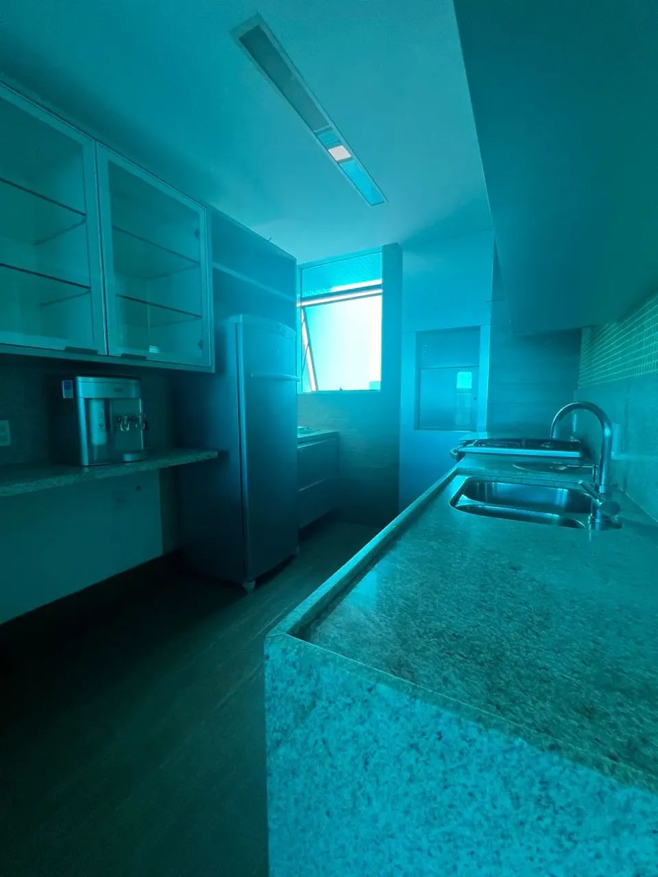 Cobertura, Avenida Boa viagem, toda reformada ,decorada 4 sts, 6 vgs, 1/por andar. - Foto 10