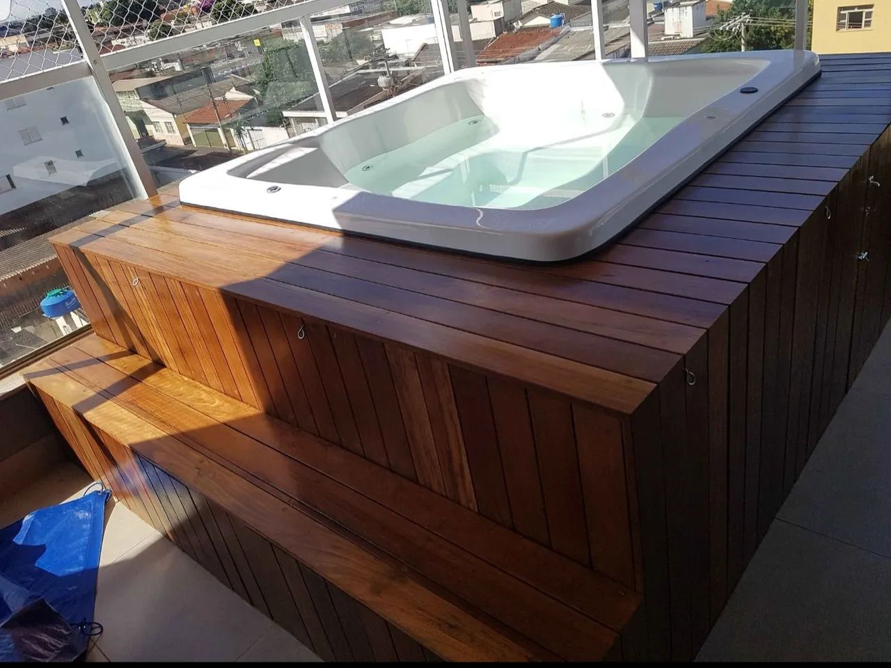 Jacuzzi, Banheira ( deck em madeira)