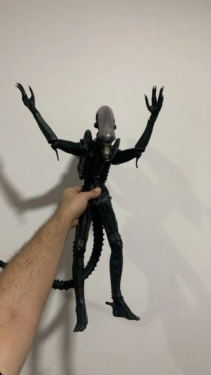 Alien Neca 18" 54cm