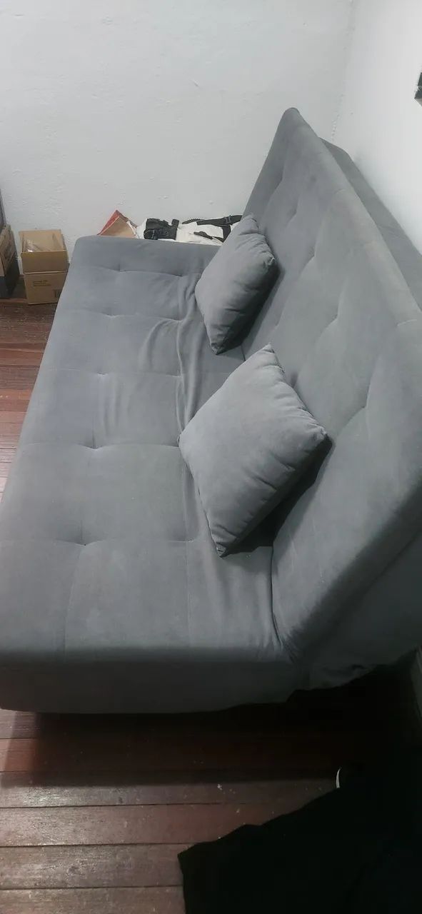 Sofá 3 lugares e painel de tv