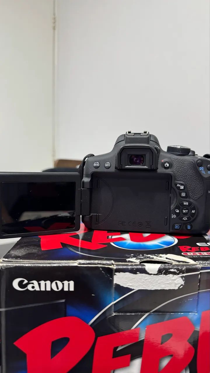 Câmera Cânon EOS Rebel T6i  - Foto 2