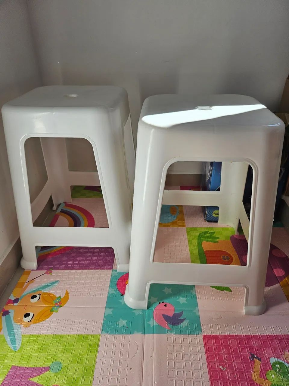 Banqueta de plástico  - Foto 2