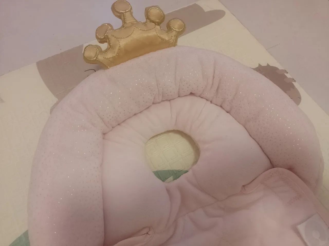Suporte de cabeça e pescoço boppy Princess para bebê - Foto 6