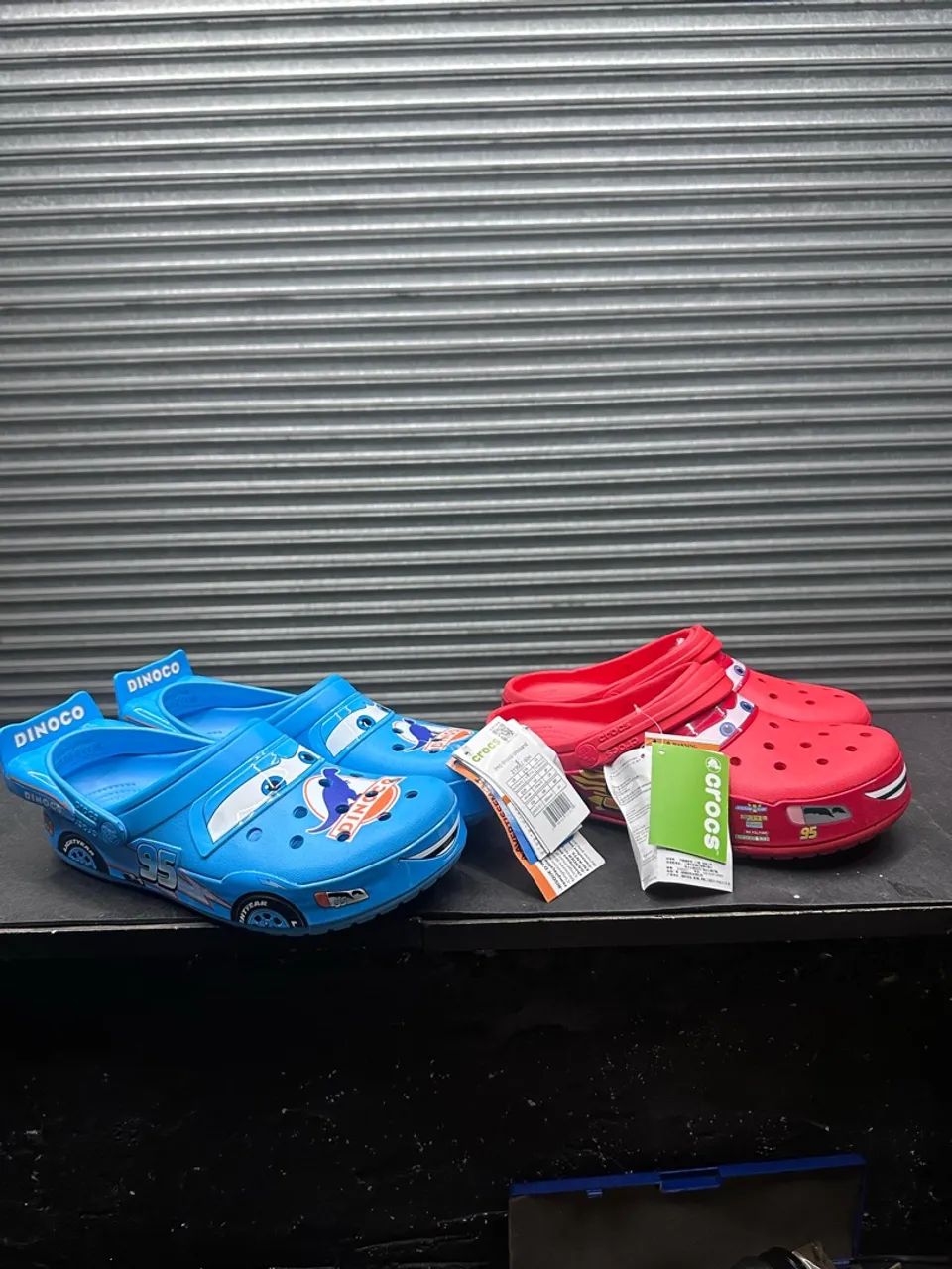 Crocs carros - Foto 2