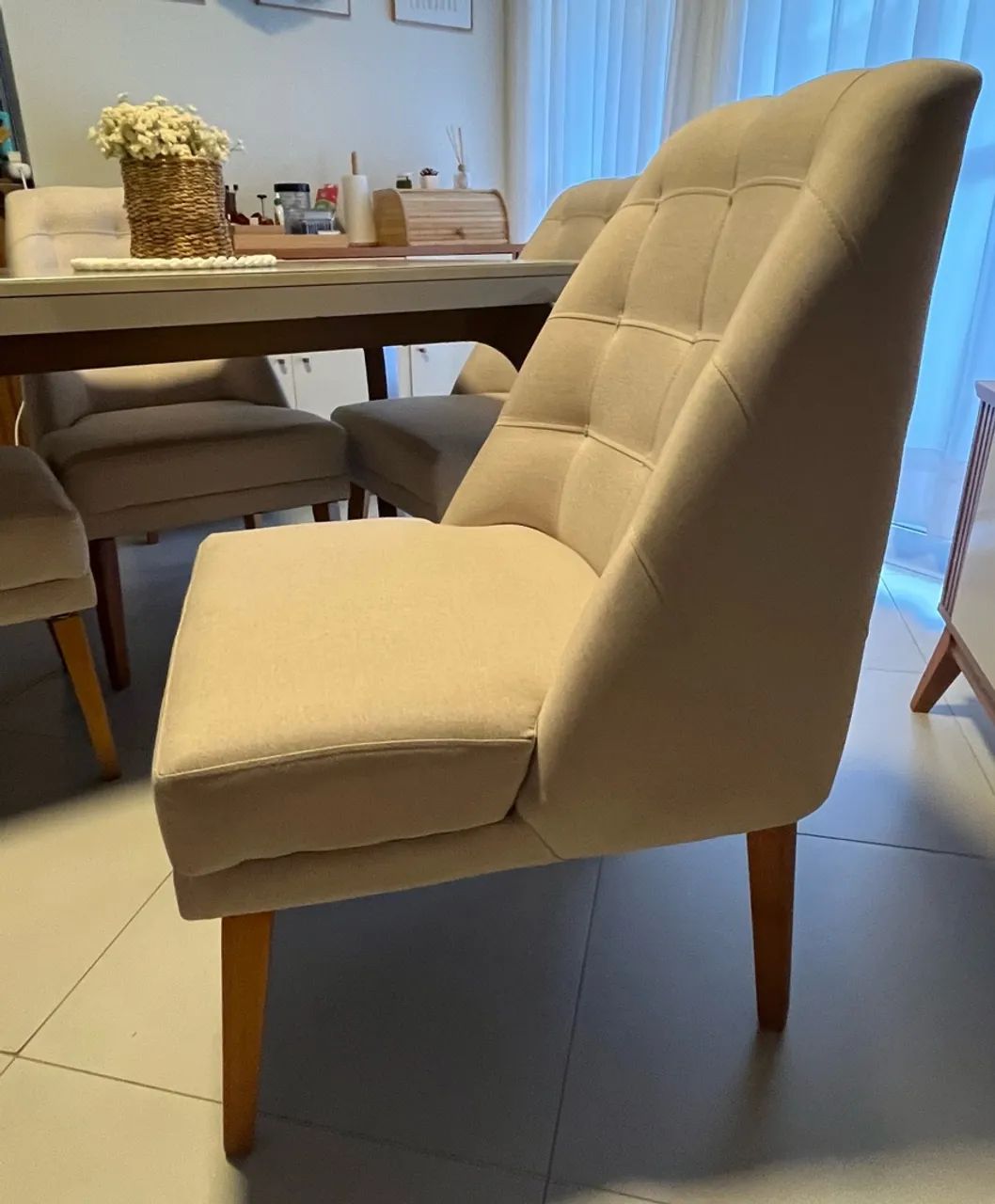 Conjunto 4 cadeiras de jantar estilo poltrona linho bege - Foto 3