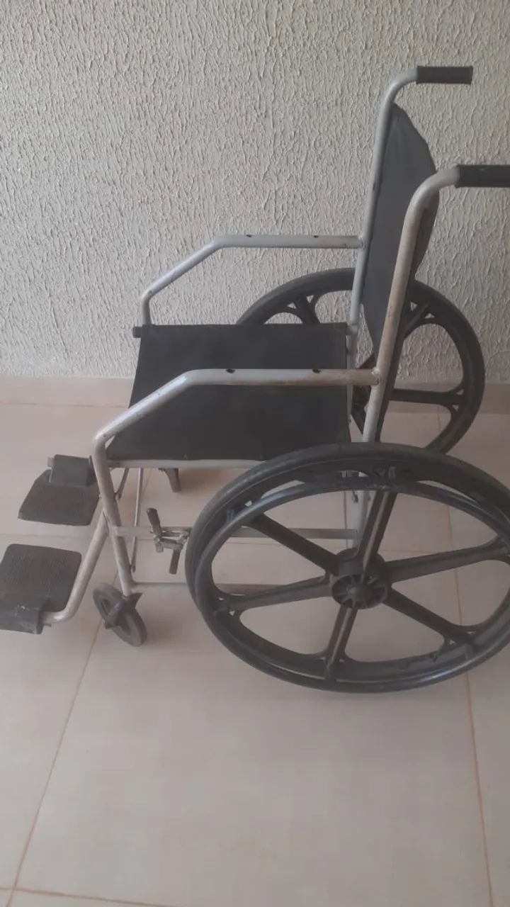 Cadeira de rodas - Foto 3